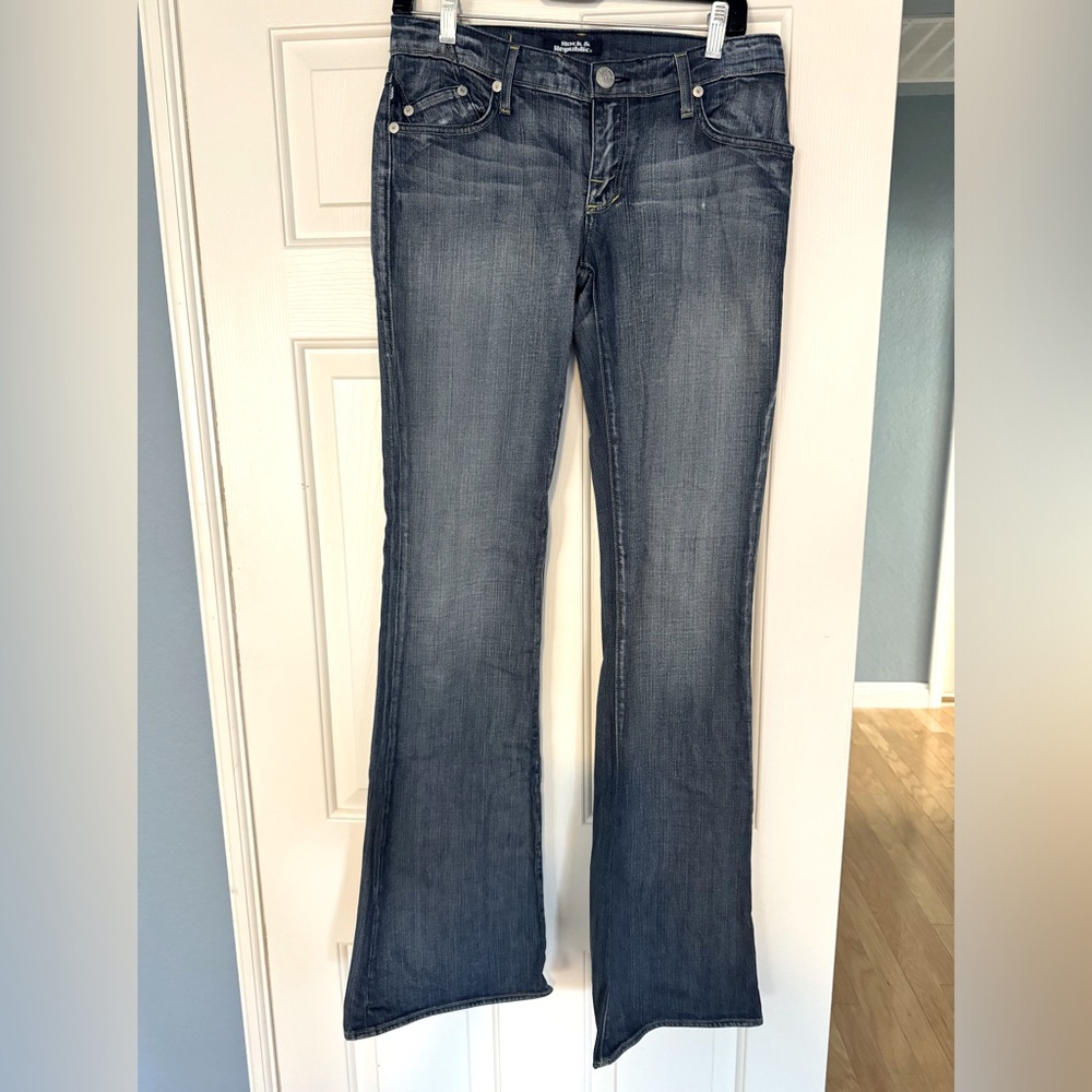 Rock & Republic Women’s Vintage Jeans.    Worn once.